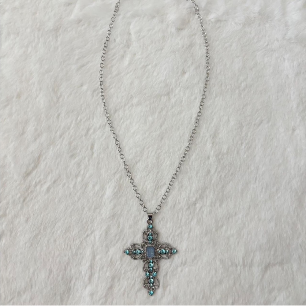 5/$15 🩷 MUST BUNDLE Silver-Tone Turquoise Crystal Cross Pendant Necklace - Picture 2 of 5